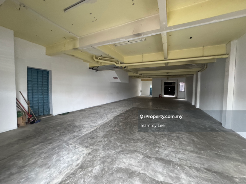 Shop for Sale in 7k7zl, Balakong by Teammy Lee - iProperty.com.my