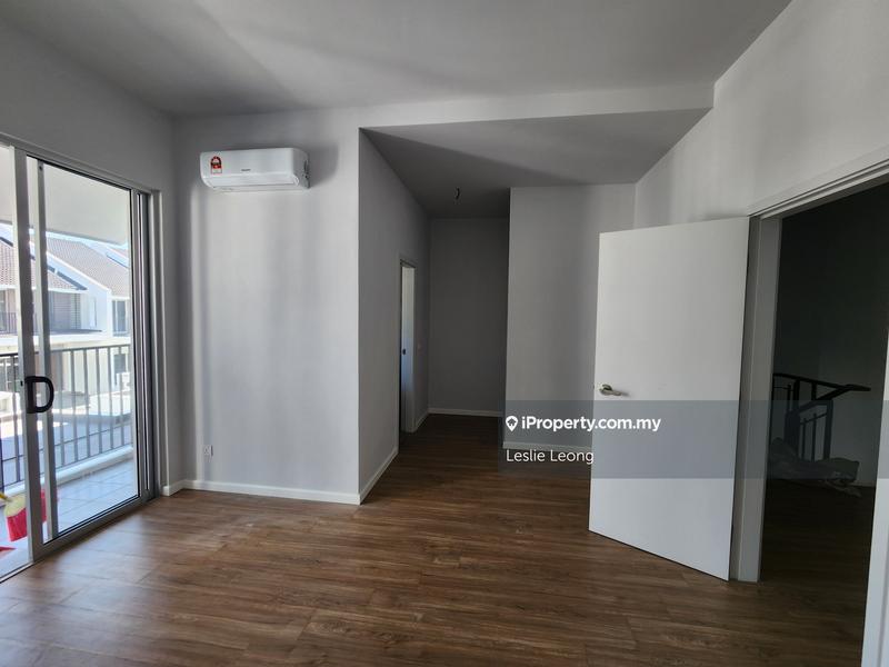 Rumah Berangkai 2 Tingkat untuk Dijual di New House 2 storey Tamansari Dahlia Rawang, Rawang oleh Leslie Leong - iProperty.com.my