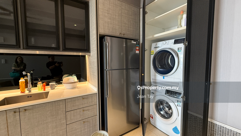 Kediaman Servis untuk Dijual di Millerz Square Serviced Residence oleh Jean Tay - iProperty.com.my