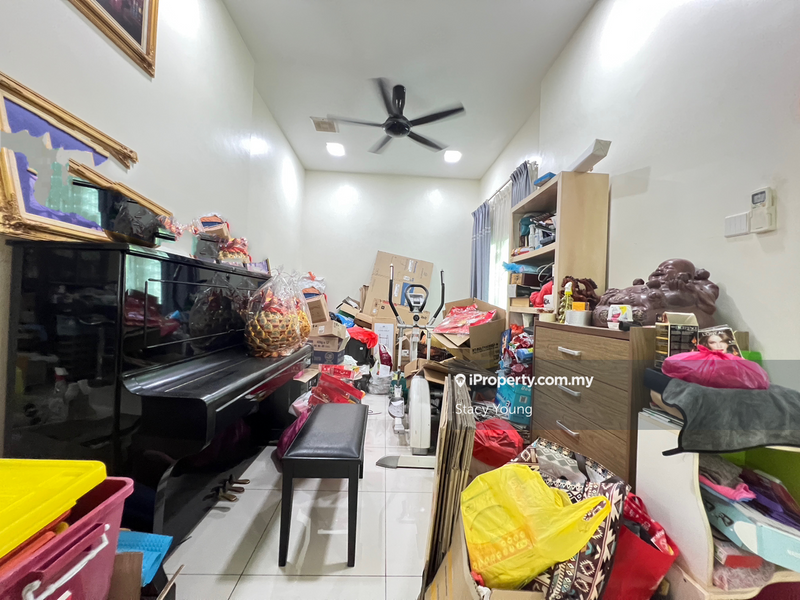 Bungalow House for Sale in Bandar Tun Hussein Onn Lake Valley Avenue 4, Cheras by Stacy Young - iProperty.com.my