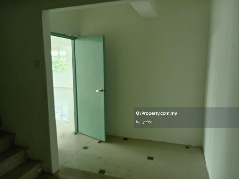 Kedai untuk Dijual di 3 Storey Endlot Shoplot @ Taman Seluang for Sale, Kulim oleh Kelly Yee - iProperty.com.my