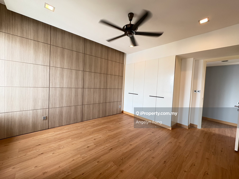 For Sale - Kiaraville