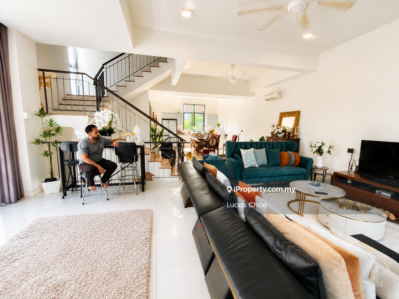 Rumah Teres 2.5-Tingkat untuk Dijual di 16 Quartz Courtyard Villa @Taman Melawati, Ampang oleh Lucas Choo - Living Room - iProperty.com.my