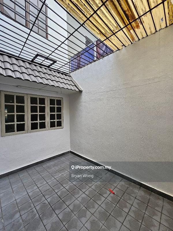 Semi-Detached House for Sale in Damansara Jaya, Petaling Jaya by Bryan Wong - iProperty.com.my