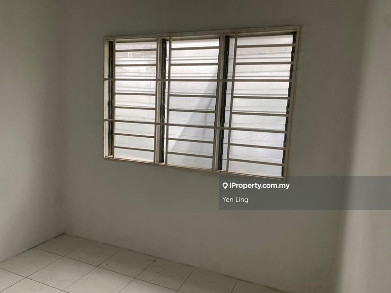 Townhouse for Sale in Bandar Saujana Putra, Tanjong Duabelas by Yen Ling - iProperty.com.my