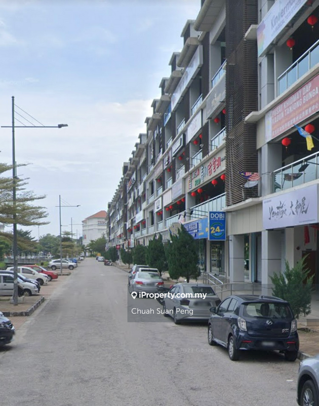 For Sale - Vantage Desiran Commercial Shoplot