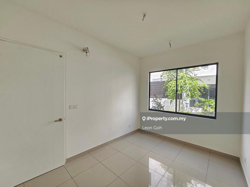 Rumah Berangkai 3 Tingkat untuk Dijual di Twentyfive7, Tanjong Duabelas oleh Leon Goh - iProperty.com.my