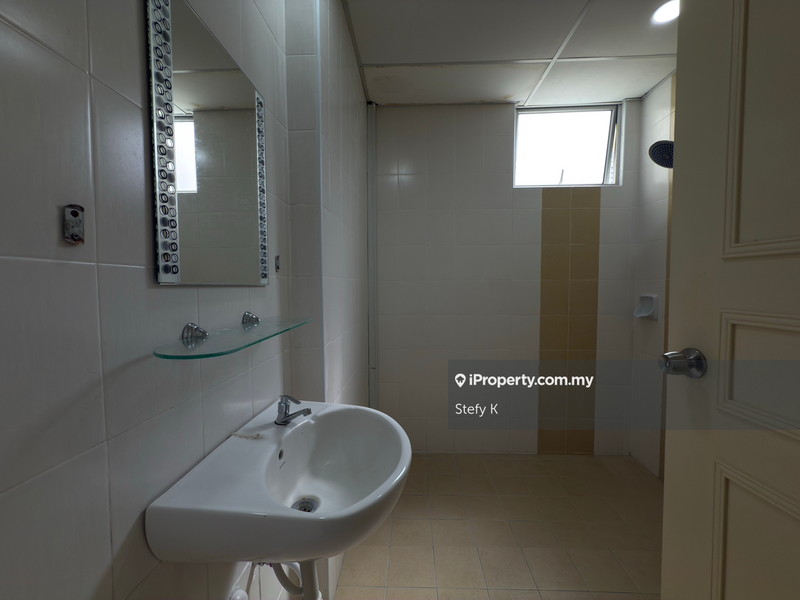 Condominium for Sale in The Waterfront Condominium by Stefy K - iProperty.com.my