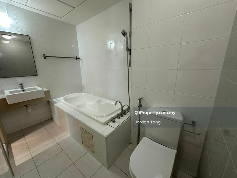 Kediaman Servis untuk Disewa di Solaris Dutamas oleh Jordan Tang - Bathroom - iProperty.com.my