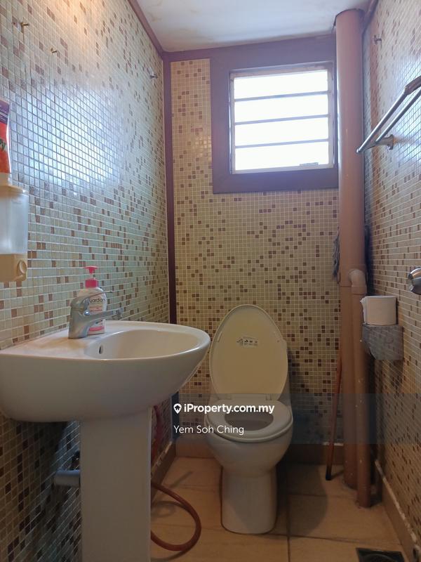Shop / Office for Sale in Petaling Jaya, Selangor by Yem Soh Ching - iProperty.com.my