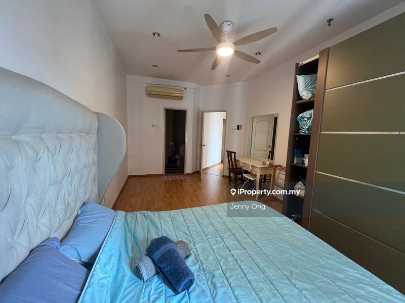 For Sale - Waldorf Tower