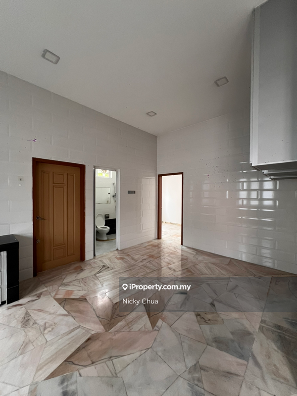 Banglo untuk Dijual di Nuri Indah 3 Storey Biggest Bungalow （Rasah Jaya）, Seremban oleh Nicky Chua - iProperty.com.my