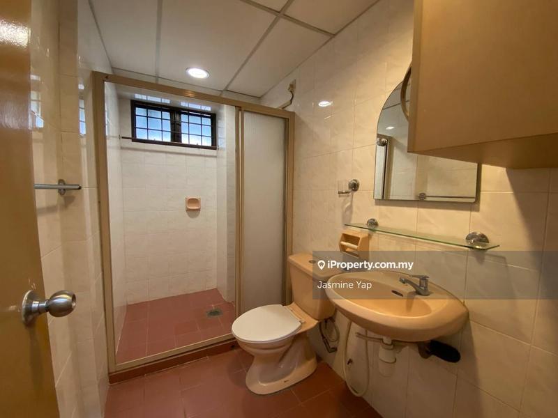 For Sale - Anjung Hijau (Greenfields)