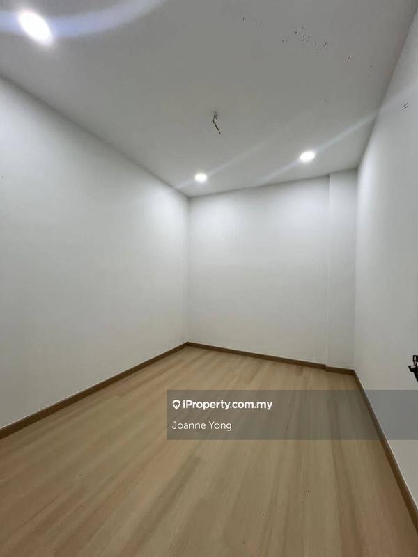 Rumah Berkembar untuk Dijual di Taman Bunga Ros, Tebrau oleh Joanne Yong - iProperty.com.my