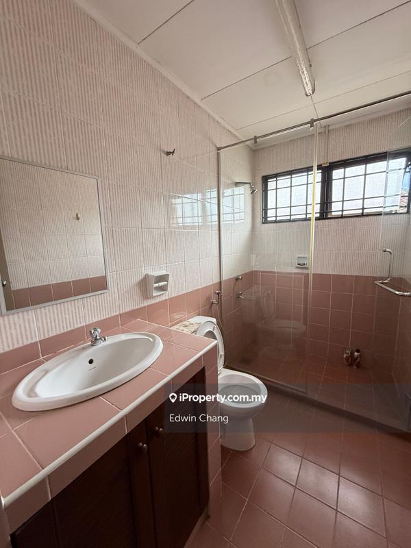 Rumah Berkembar untuk Dijual di Bandar Kinrara Seksyen 6, Bandar Kinrara oleh Edwin Chang - iProperty.com.my