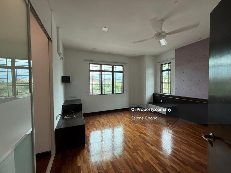 Rumah Berkembar untuk Dijual di Kajang, Selangor oleh Selene Chong - iProperty.com.my