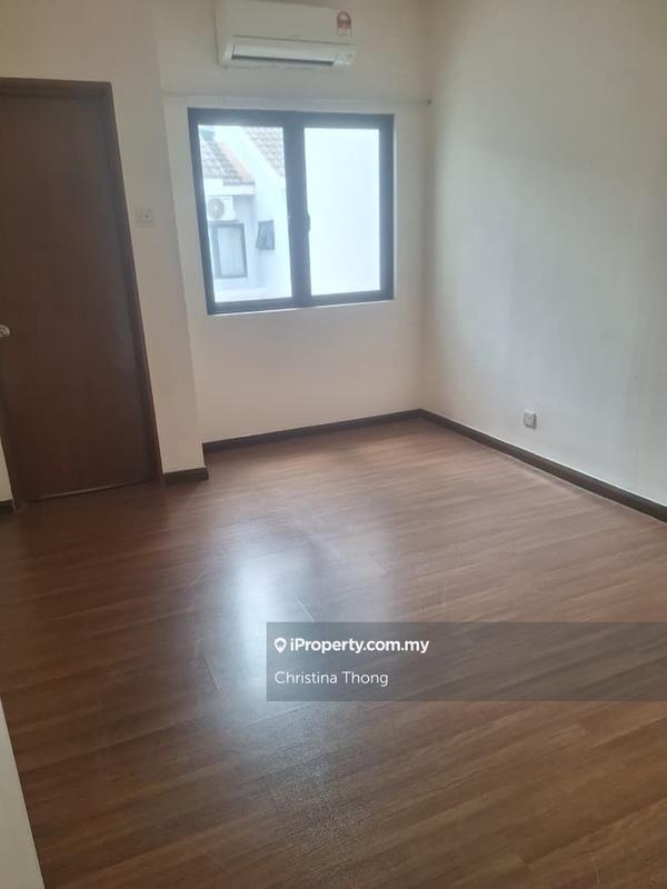 Rumah Berangkai 3 Tingkat untuk Dijual di Lake Fields, Sungai Besi oleh Christina Thong - iProperty.com.my