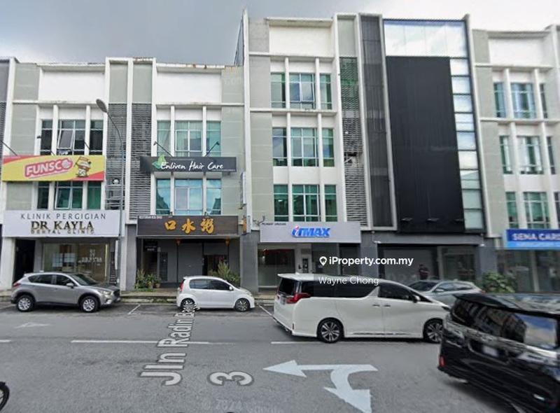 For Sale - 【ROI 4%】🔥SRI PETALING🔥 FREEHOLD 3STY JALAN RADIN BAGUS