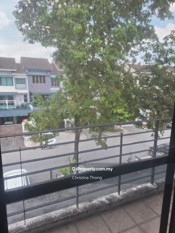 Rumah Berangkai 3 Tingkat untuk Dijual di Lake Fields, Sungai Besi oleh Christina Thong - iProperty.com.my