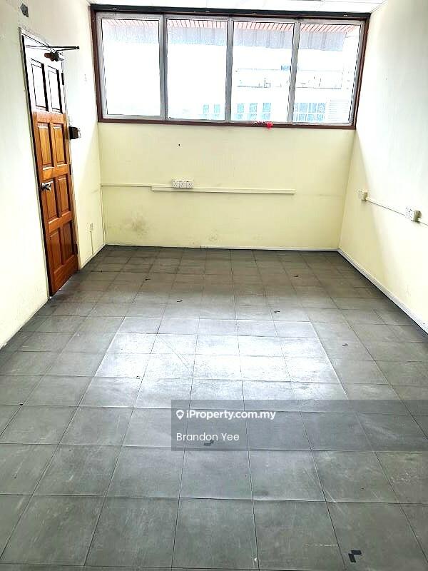 Shop / Office untuk Disewa di Taman Sri Serdang, Seri Kembangan oleh Brandon Yee - Interior - iProperty.com.my