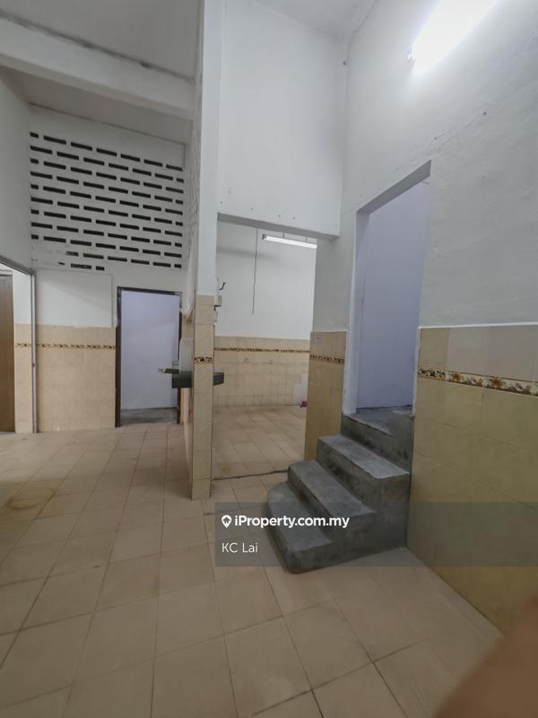 Shop for Sale in Taman Ast, Seremban by KC Lai - iProperty.com.my