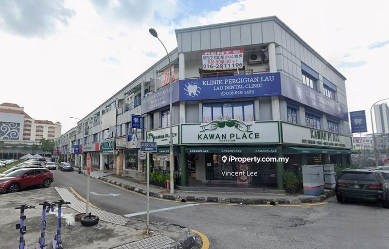 For Sale - Sri Petaling Corner Lot Facing Main Road