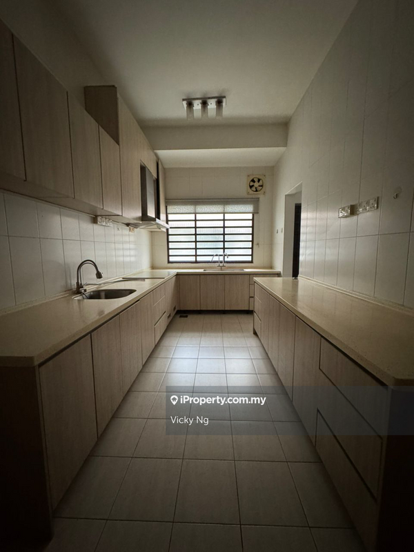Rumah Berangkai 3 Tingkat untuk Dijual di Taman Meranti Jaya, Puchong oleh Vicky Ng - iProperty.com.my