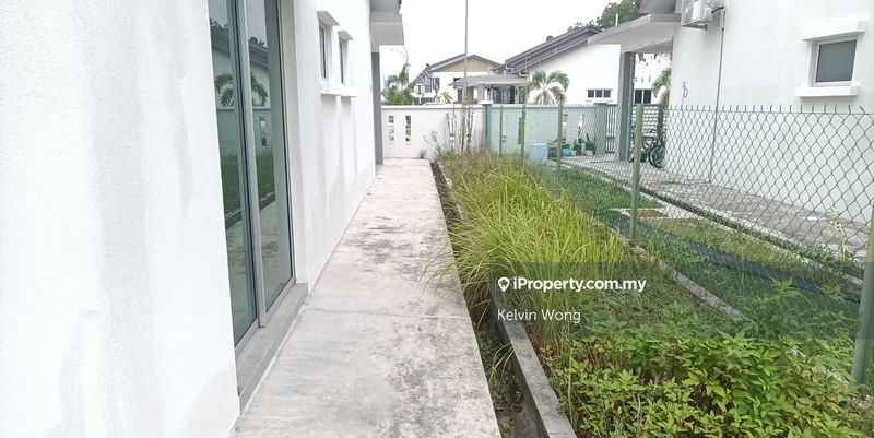 Semi-Detached House for Sale in Jalan kebun,taman bentara,Telok panglima garang, Shah Alam by Kelvin Wong - iProperty.com.my