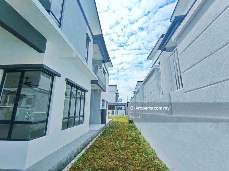 Semi-Detached House for Sale in Kemayan Heights, Seremban 2 by KC Lai - iProperty.com.my