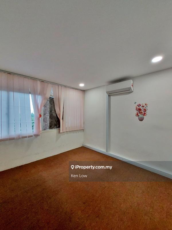 Shop for Sale in Taman Sungai Jelok, Kajang by Ken Low - iProperty.com.my