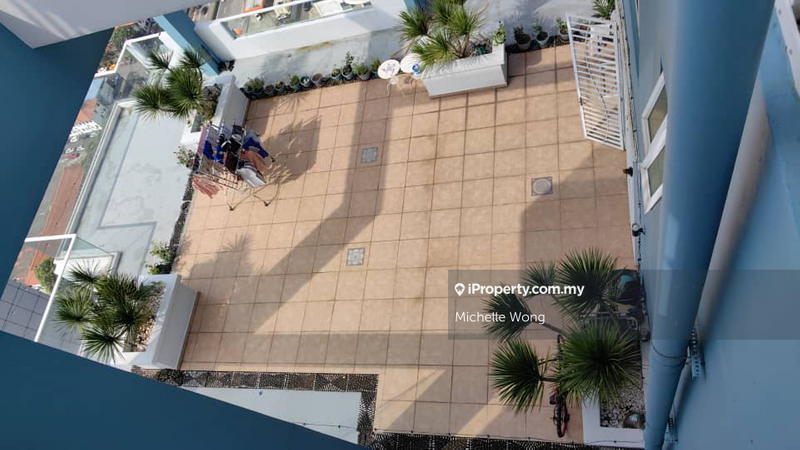 For Sale - Twin Galaxy (Dwi Galaksi)