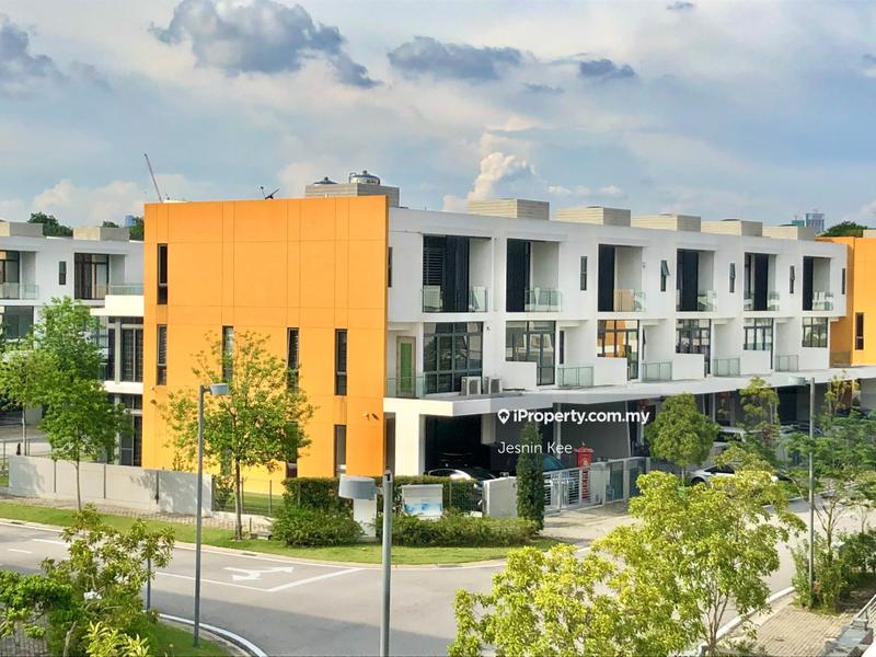 3-storey Terraced House for Sale in Lake Fields, Sungai Besi by Jesnin Kee - iProperty.com.my