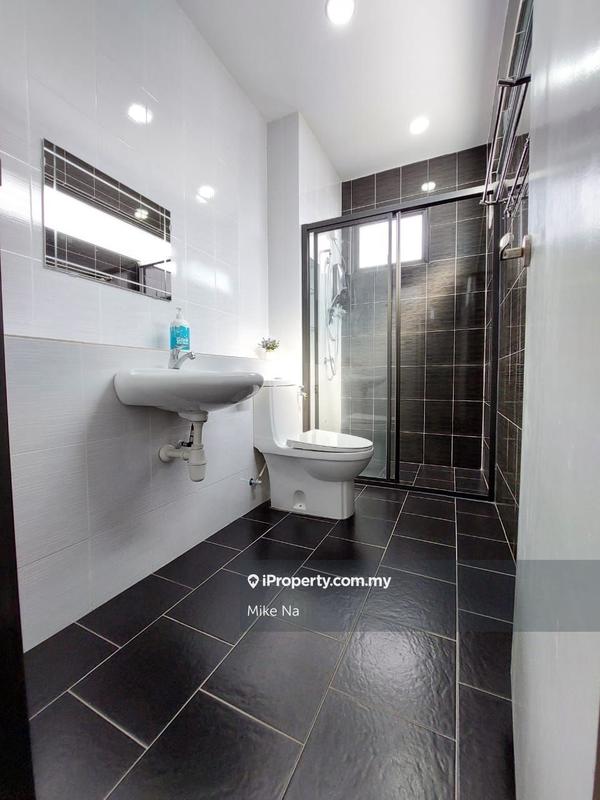 Rumah Berkembar untuk Dijual di Taman Saujana Suria, Kajang oleh Mike Na - iProperty.com.my