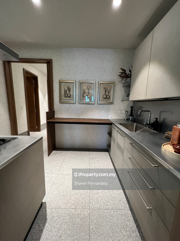 Fully fitted and Equipped Asian working Kitchen