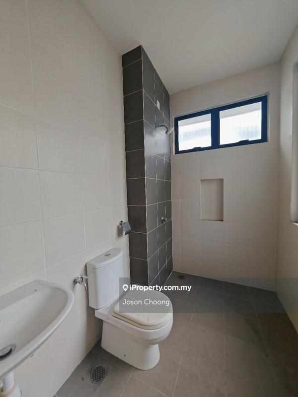 Rumah Teres 3-Tingkat untuk Dijual di Taman Anggun 3, Rawang oleh Joson Choong - iProperty.com.my