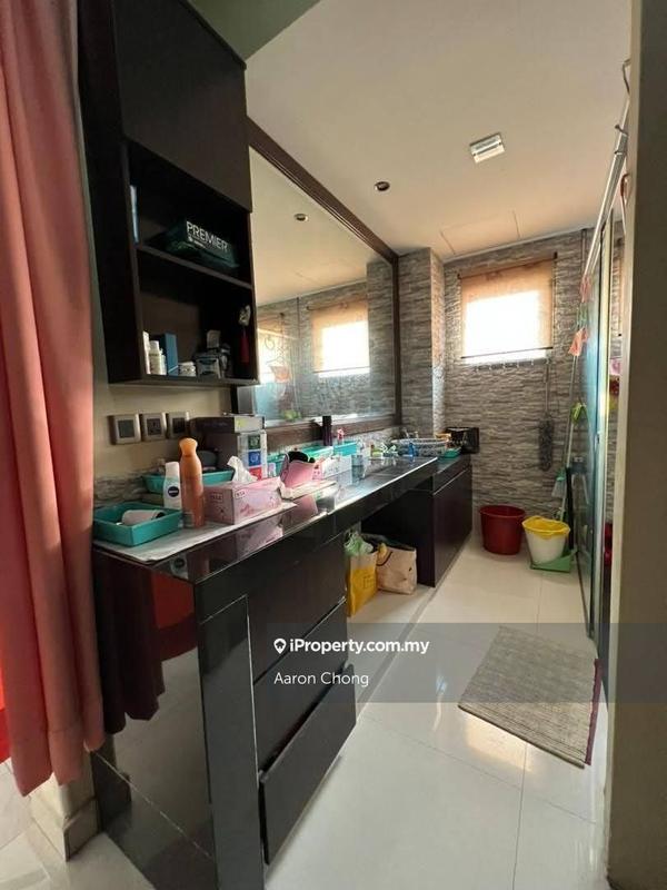Townhouse for Sale in Taman Overseas Union (Taman Oug), Jalan Klang Lama (Old Klang Road) by Aaron Chong - iProperty.com.my