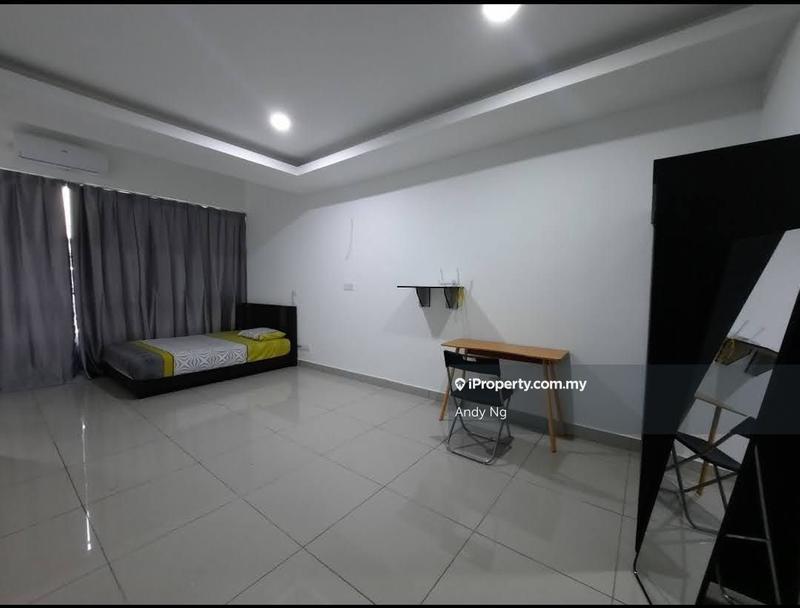 For Sale - Flexis @ One South