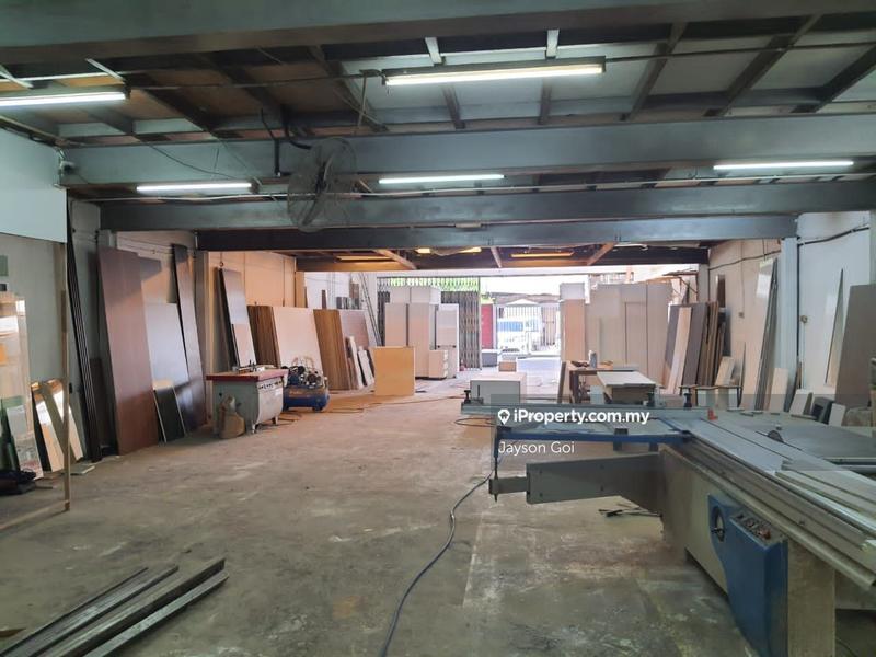 For Sale - 1.5 Storey Link Factory