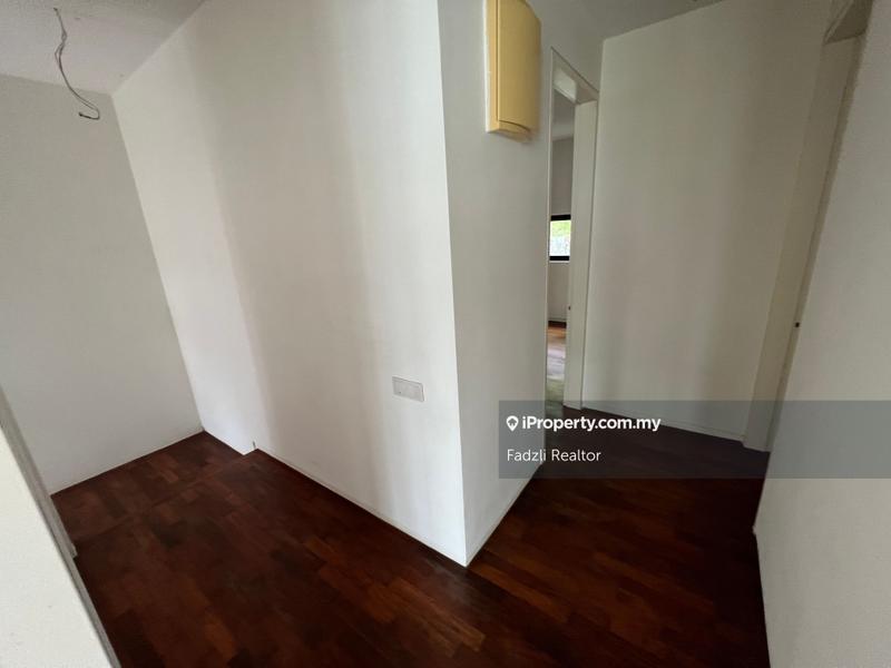 3-storey Terraced House for Sale in Blu Constellation, Seri Kembangan by Fadzli Realtor - iProperty.com.my