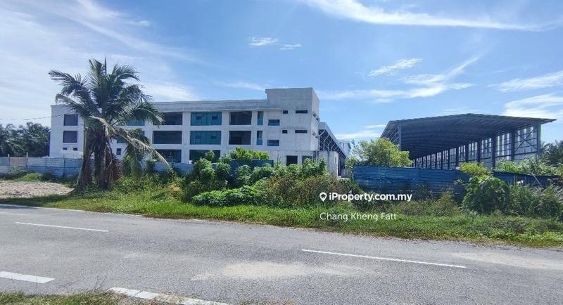 Tanah Perindustrian untuk Dijual di Kampung Teluk Mengkuang, Telok Panglima Garang oleh Chang Kheng Fatt - iProperty.com.my