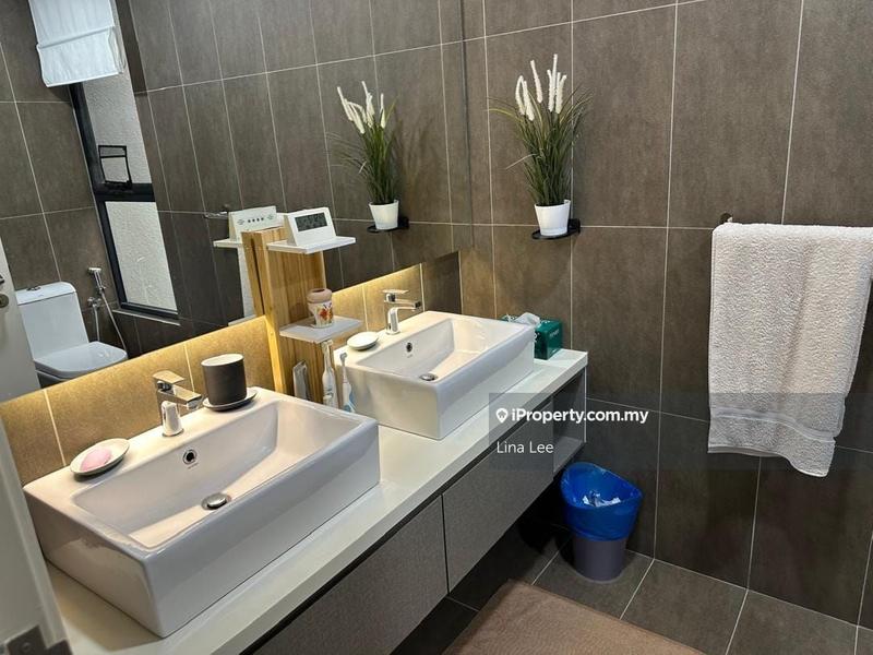 For Sale - The Rainz