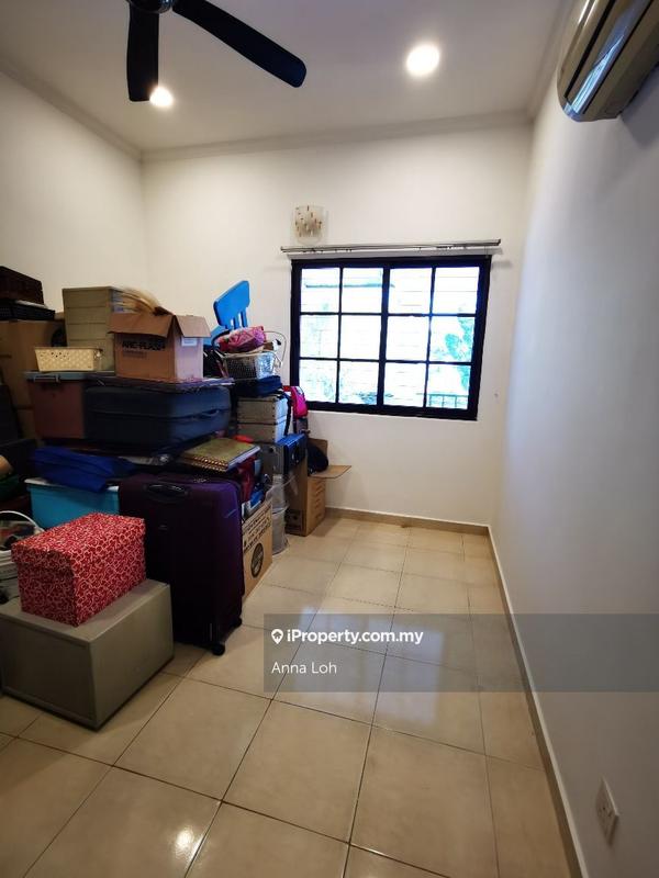 Rumah Bandar untuk Dijual di Country Heights, Kajang oleh Anna Loh - iProperty.com.my