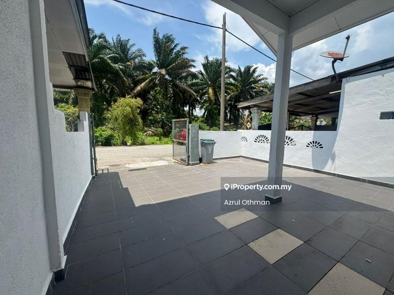Rumah Teres 1-Tingkat untuk Dijual di Taman Intan Perdana, Port Dickson oleh Azrul Othman - Exterior - iProperty.com.my