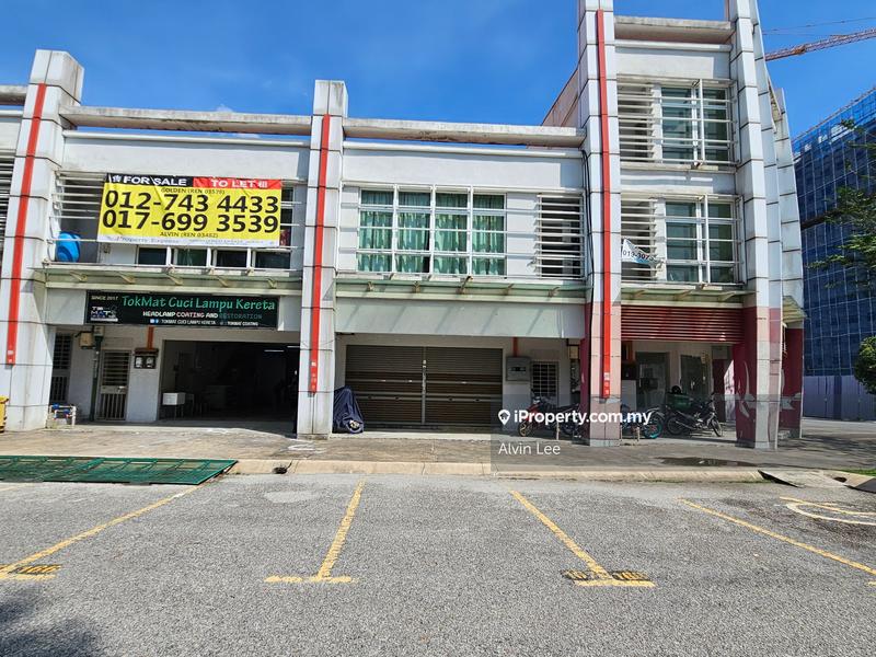 Shop / Office untuk Dijual di Taman Cahaya Alam, Shah Alam oleh Alvin Lee - iProperty.com.my