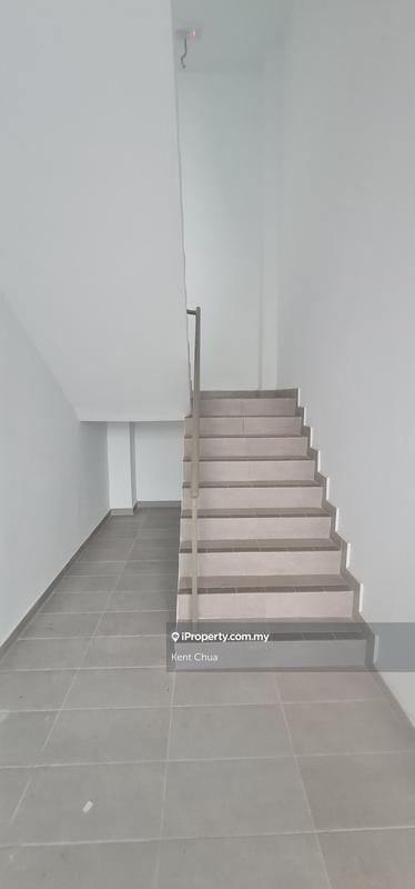 Kilang Berkembar untuk Dijual di Taman Sains Selangor, Kota Damansara oleh Kent Chua - iProperty.com.my