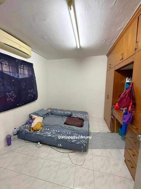 Rumah Flat untuk Dijual di Lestari Apartment oleh I.K. - Bedroom - iProperty.com.my