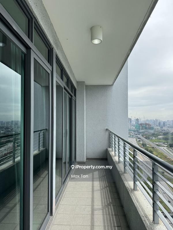 Kediaman Servis untuk Dijual di Tropicana Avenue oleh Max Tan - Balcony - iProperty.com.my