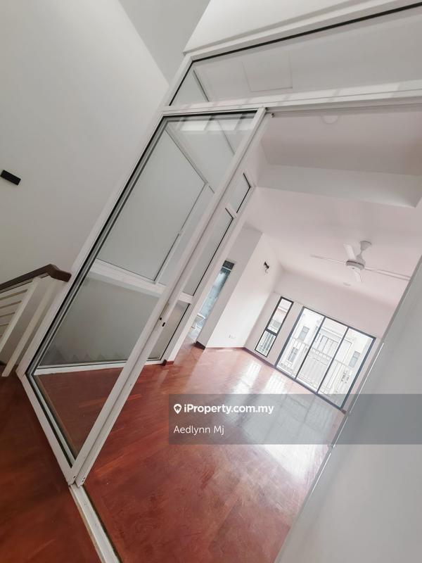 Rumah Teres 2.5-Tingkat untuk Dijual di Puchong, Selangor oleh Aedlynn Mj - iProperty.com.my