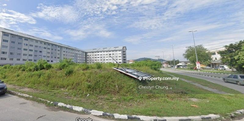 For Sale - TTDI Grove Kajang, Freehold Petrol Land , 45,000 sf feet located main road
