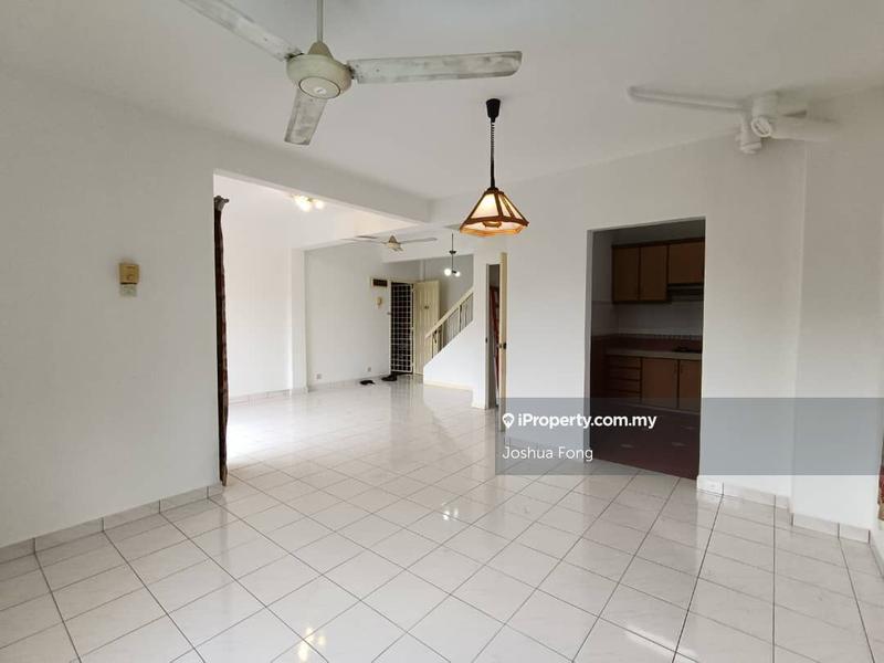 For Sale - Villa OUG